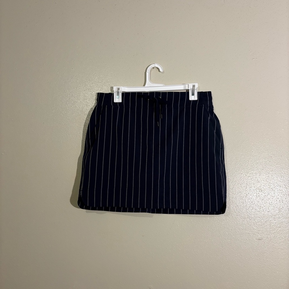 Athleta - Midtown Skort Navy Blue with Stripes - Size 8